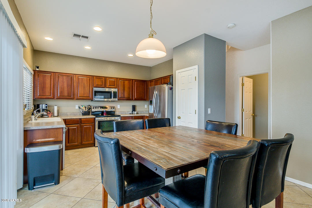 14611 West Boca Raton Road Surprise, AZ 85379 - Photo 13 of 78 16-Boca Raton