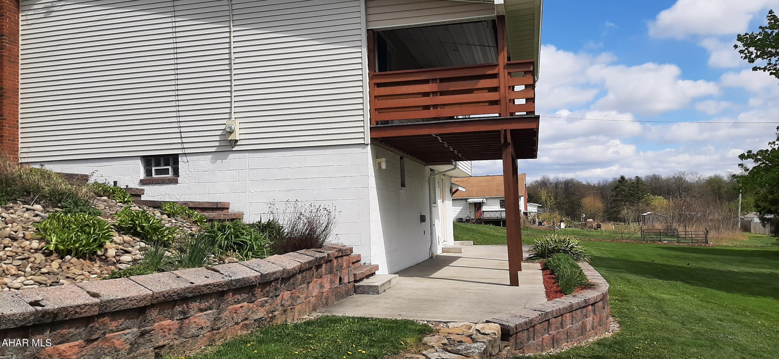 159 Walnut Street Ashville, PA 16613 - Photo 6 of 61