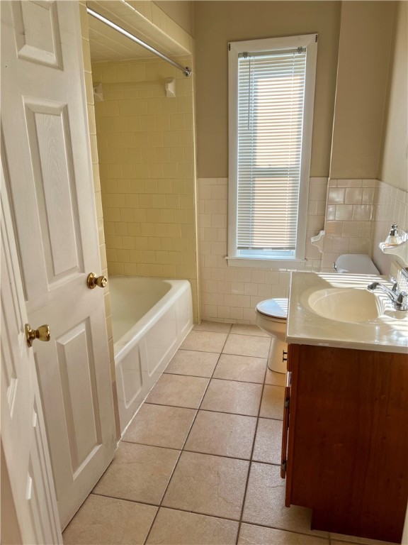 34 Hancock Street, Unit 3 Pawtucket, RI 02860 - Photo 4 of 7