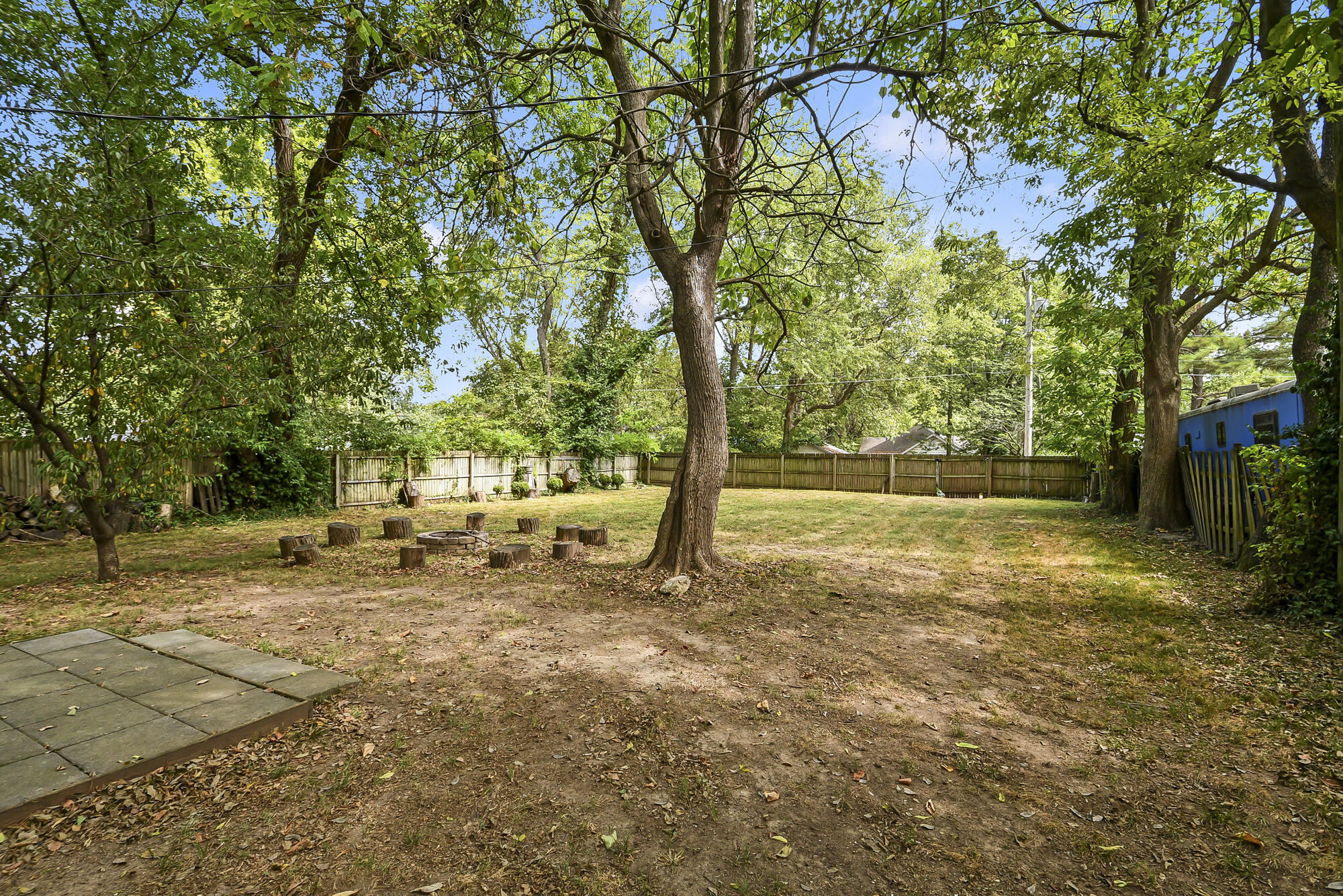 1908 North Robberson Avenue Springfield, MO 65803 - Photo 34 of 37 Fenced In Yard