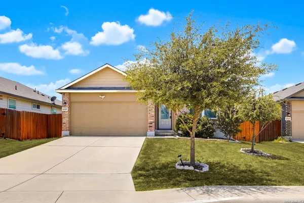 $1,880 | 6319 Encore Oaks, San Antonio, TX 78252