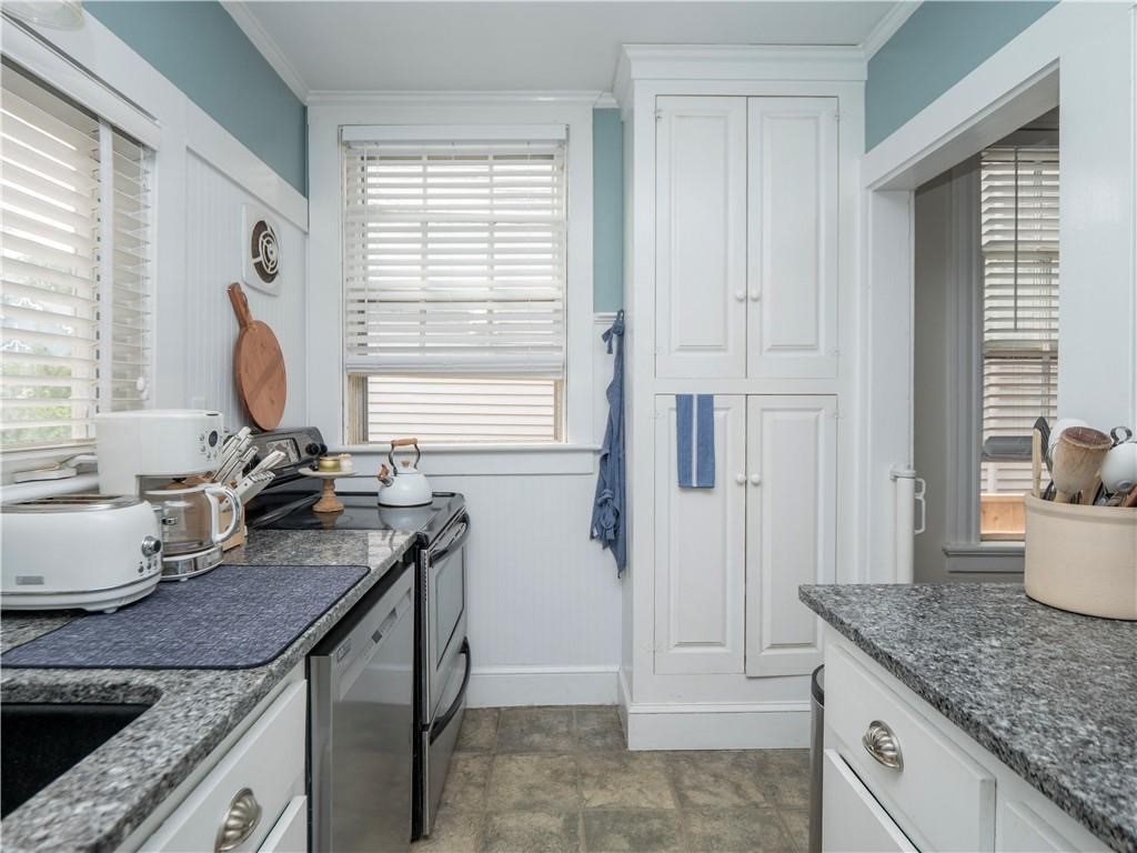 3 Pell Street Newport, RI 02840 - Photo 10 of 25