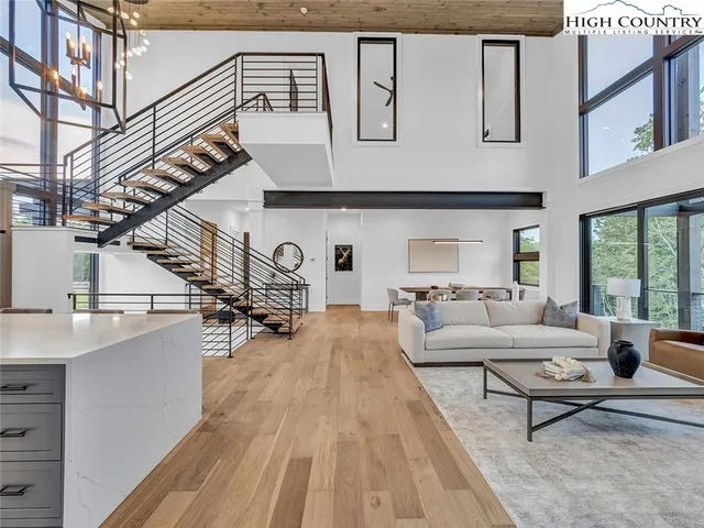 $2,875,000 | 45 Eagle Creek Trail, Banner Elk, NC 28604