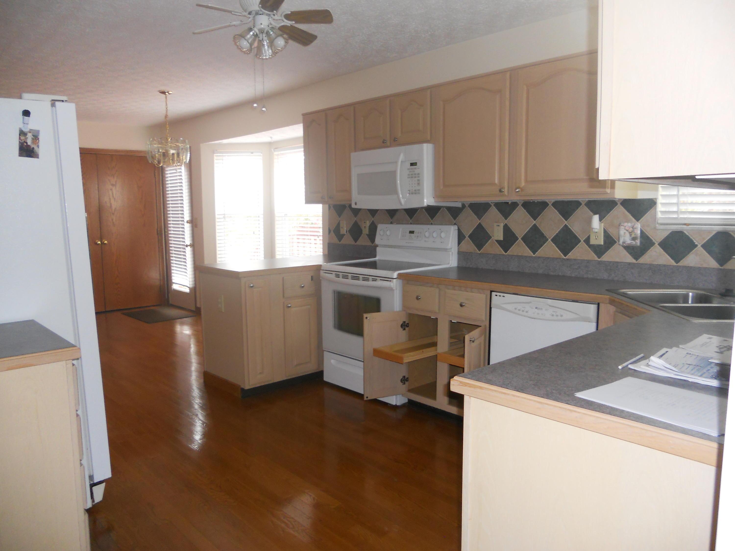 417 Barrington Ridge Pataskala, OH 43062 - Photo 3 of 25 Gallery Image 3