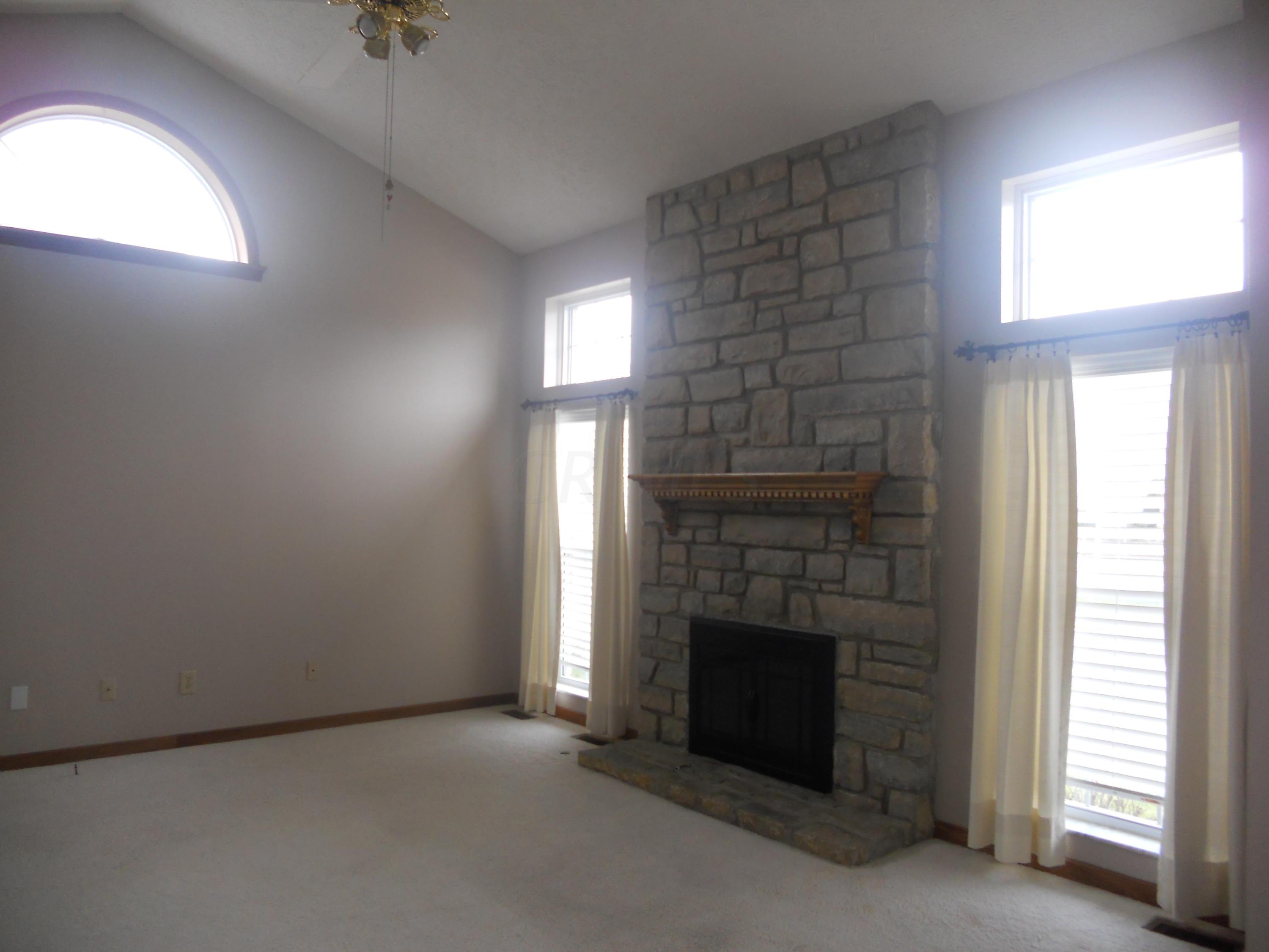 417 Barrington Ridge Pataskala, OH 43062 - Photo 7 of 25 Gallery Image 7