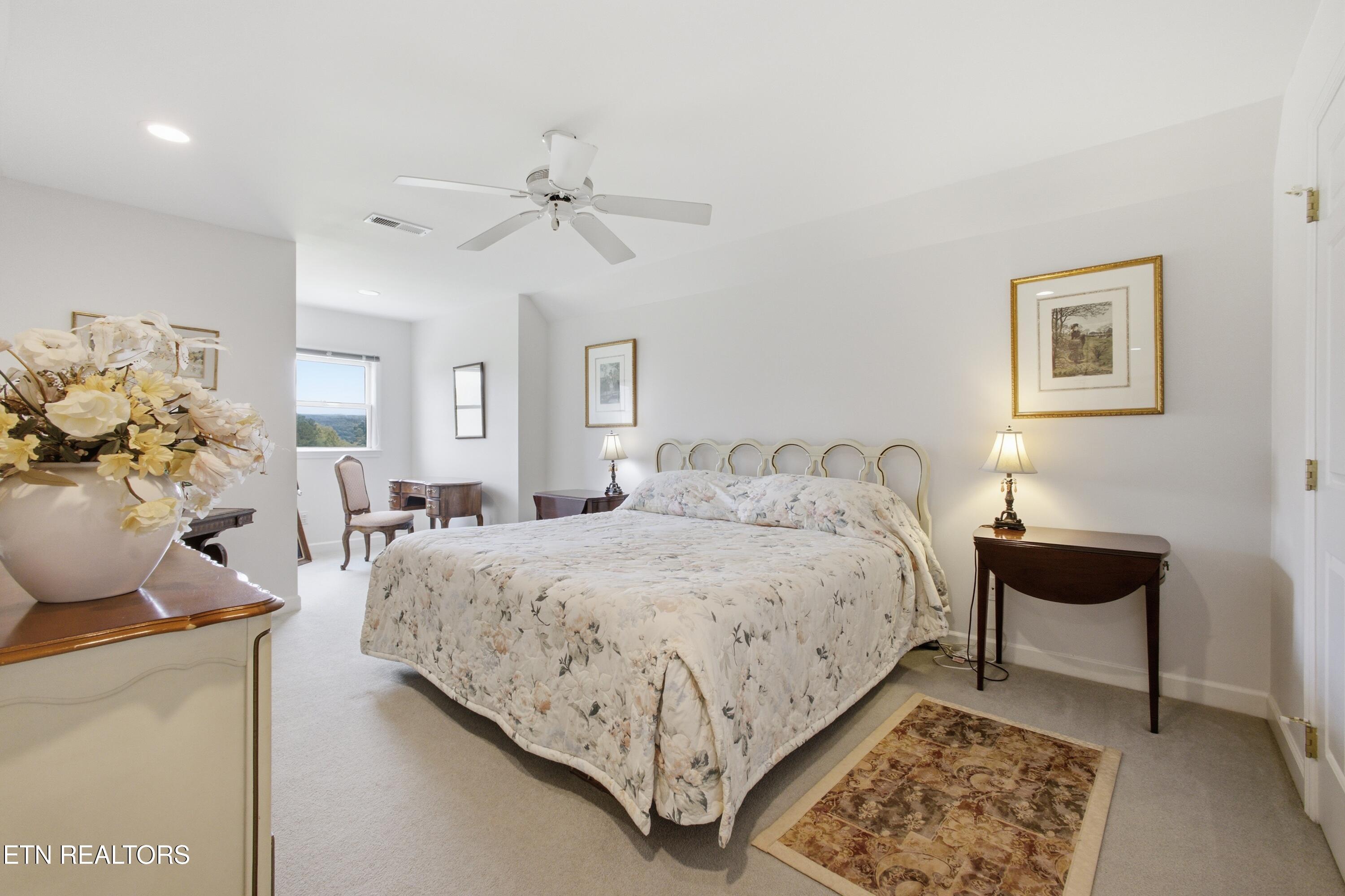 662 River Road Kingston, TN 37763 - Photo 37 of 44 Upstairs bedroom 2