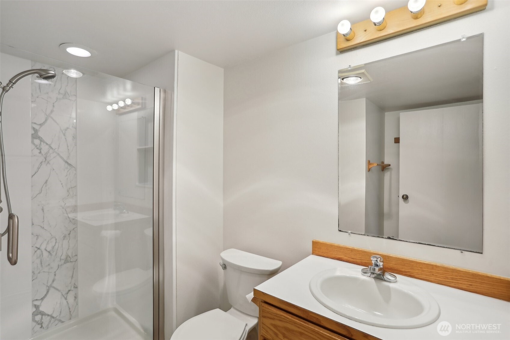 8823 Holly Drive, Unit G102 Everett, WA 98208 - Photo 13 of 25