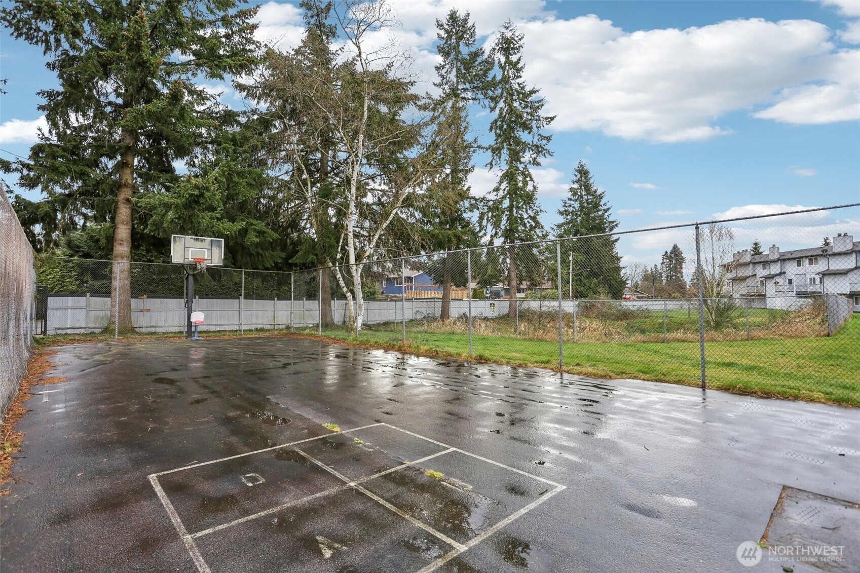 8823 Holly Drive, Unit G102 Everett, WA 98208 - Photo 22 of 25