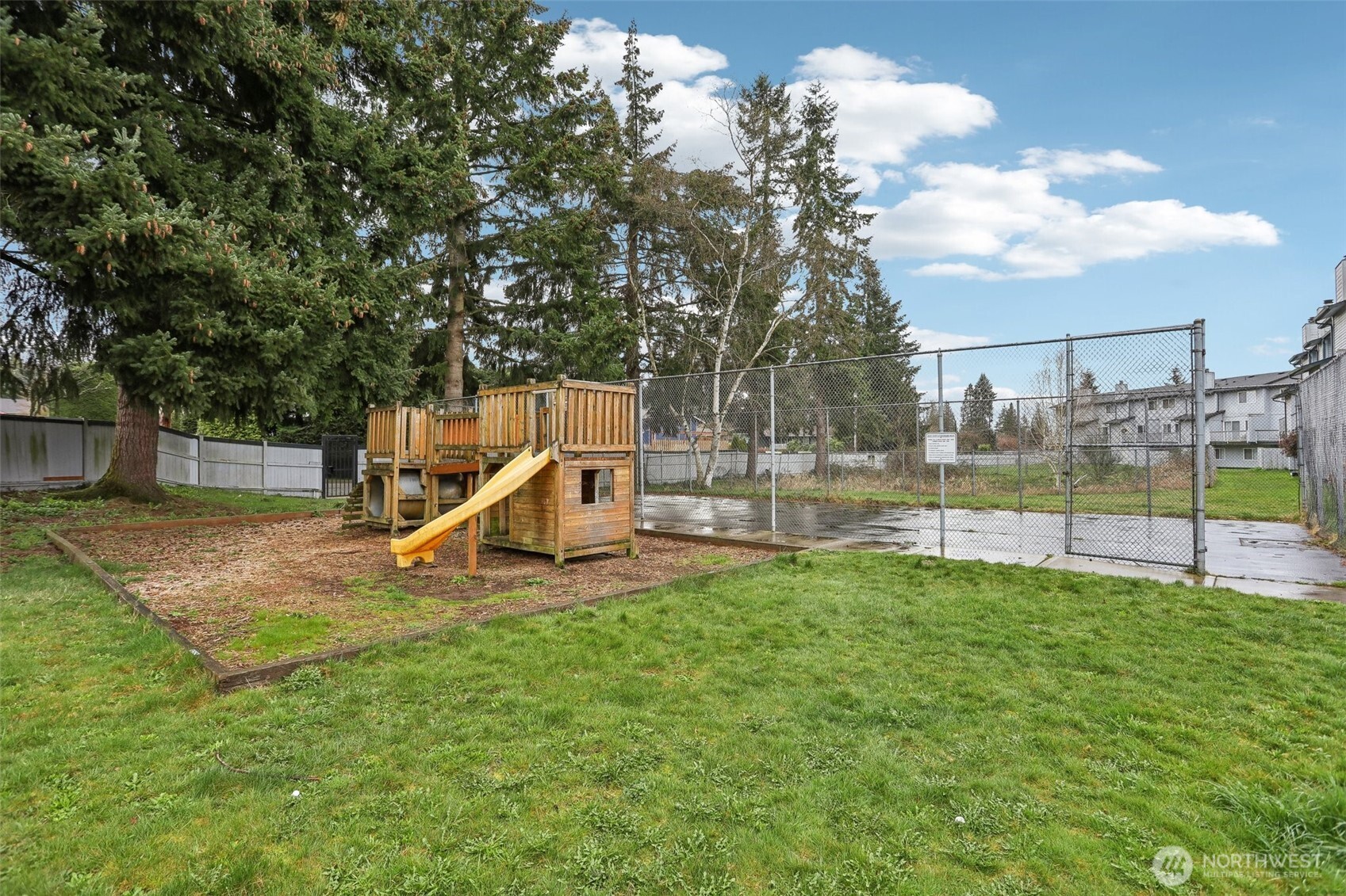 8823 Holly Drive, Unit G102 Everett, WA 98208 - Photo 23 of 25