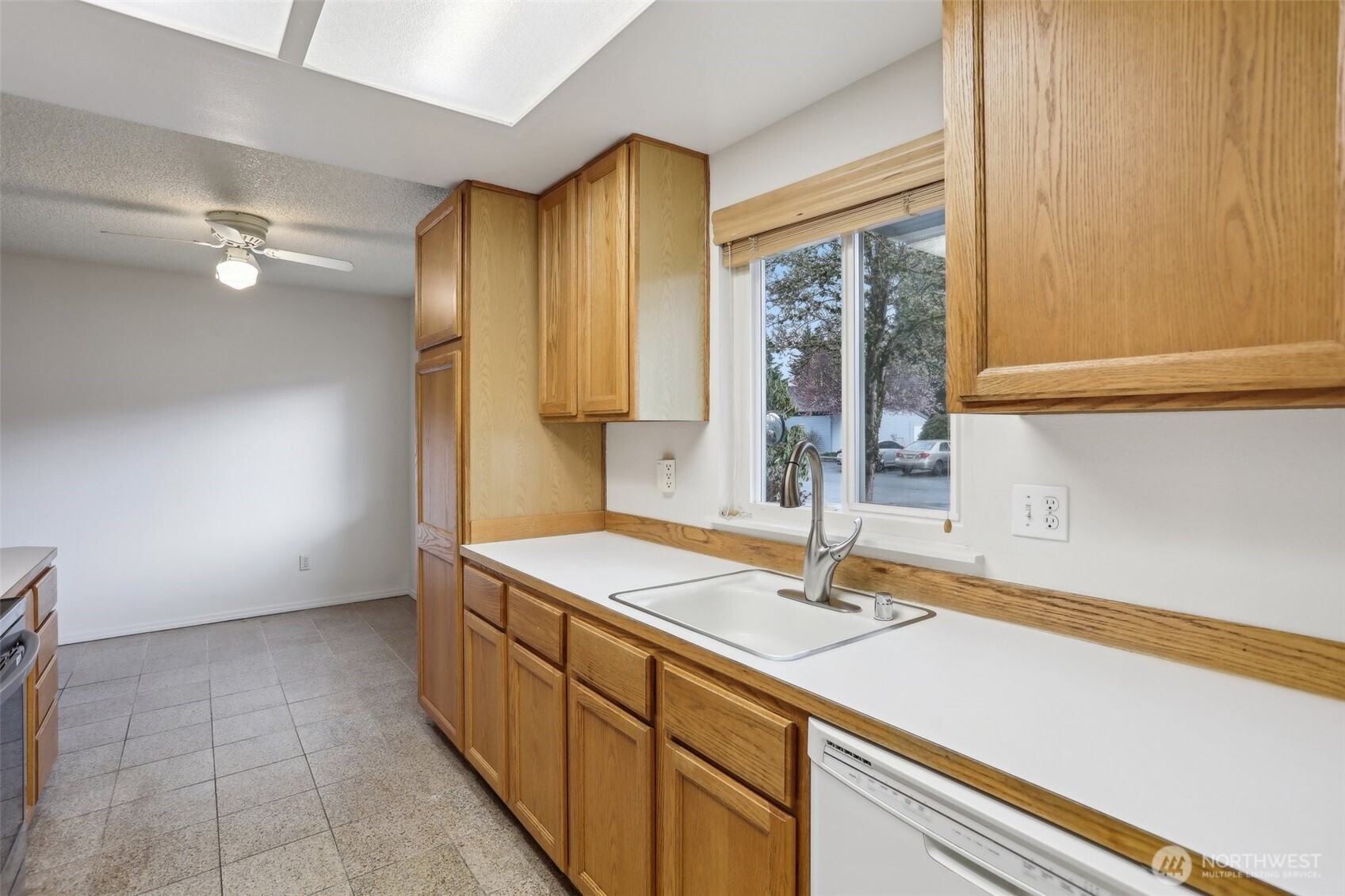 8823 Holly Drive, Unit G102 Everett, WA 98208 - Photo 8 of 25