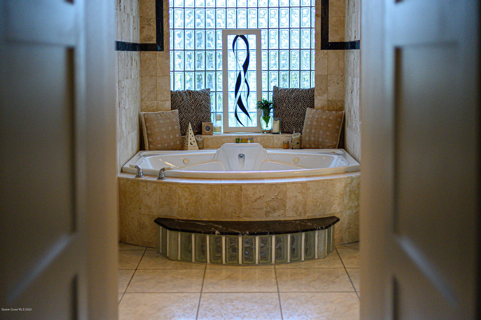 4434 Long Lake Road Melbourne, FL 32934 - Photo 14 of 53 Master Bathroom