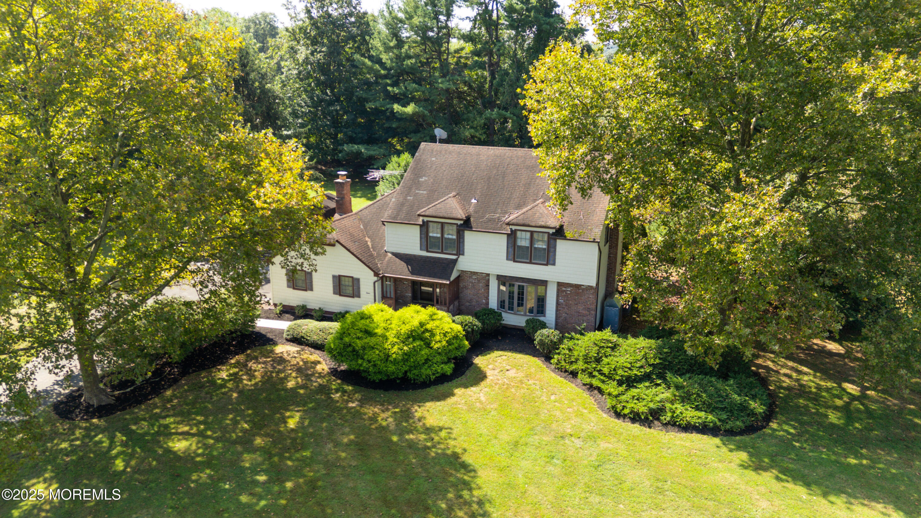 12 Candlewick Way Colts Neck, NJ 07722 - Photo 3 of 32 29
