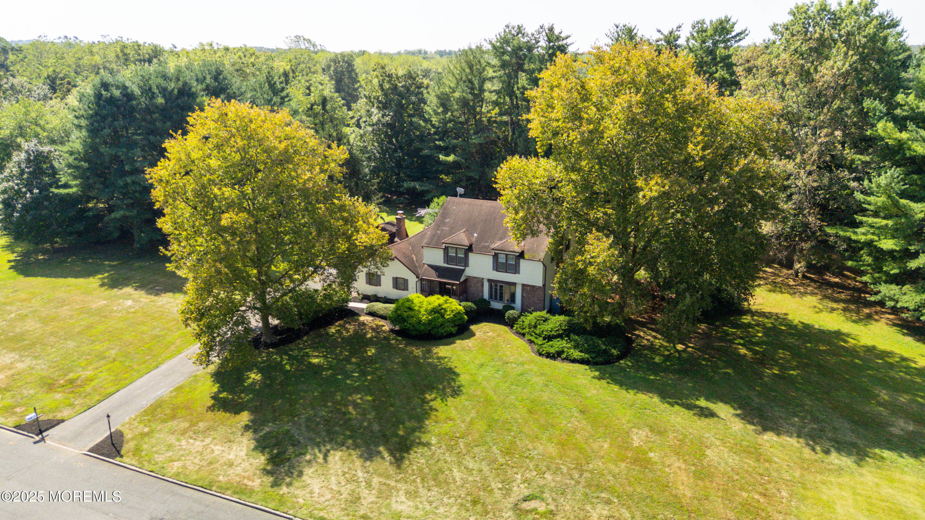 12 Candlewick Way Colts Neck, NJ 07722 - Photo 4 of 32 28