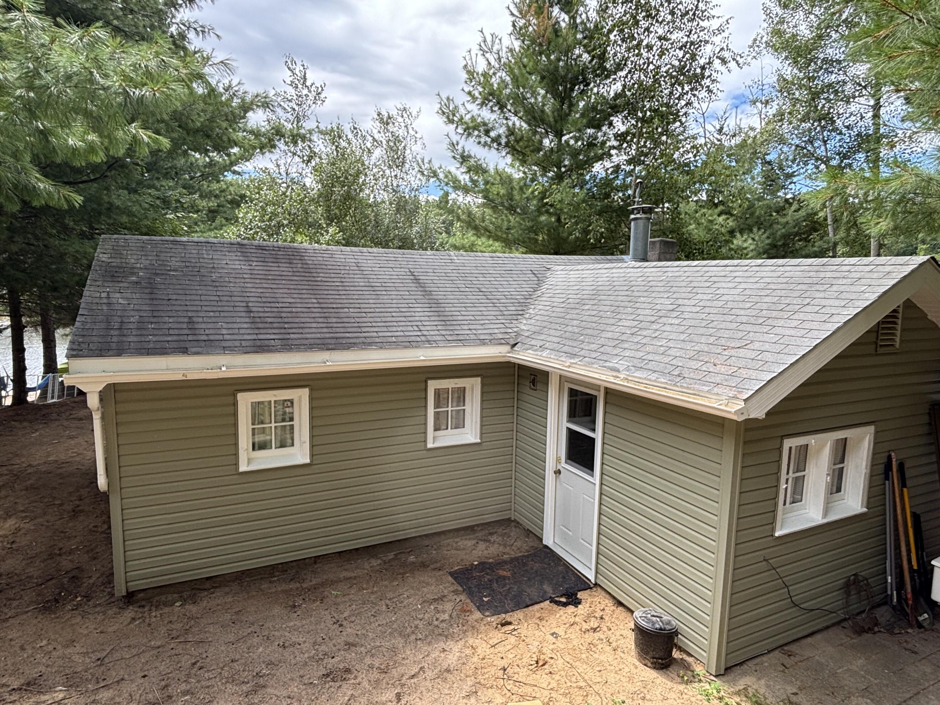 951 Lake Drive Harrison, MI 48625 - Photo 16 of 34 (Upload-from-mobile-1757339377)IMG_5640