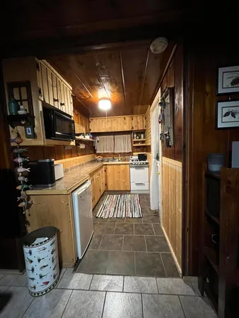 $165,000 | 951 Lake Drive, Harrison, MI 48625