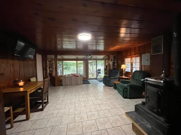 $165,000 | 951 Lake Drive, Harrison, MI 48625