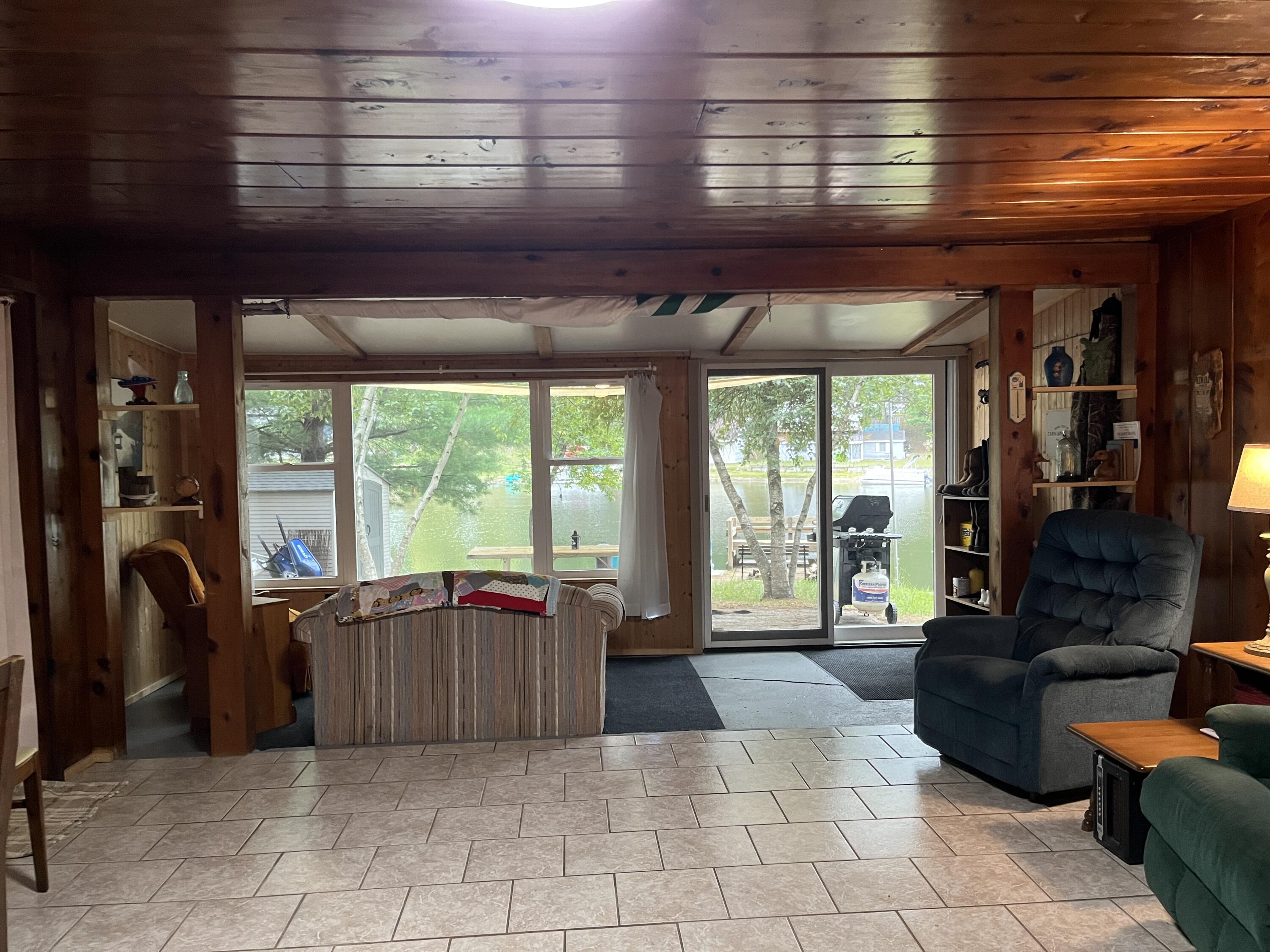 951 Lake Drive Harrison, MI 48625 - Photo 26 of 34 (Upload-from-mobile-1757339180)IMG_3957