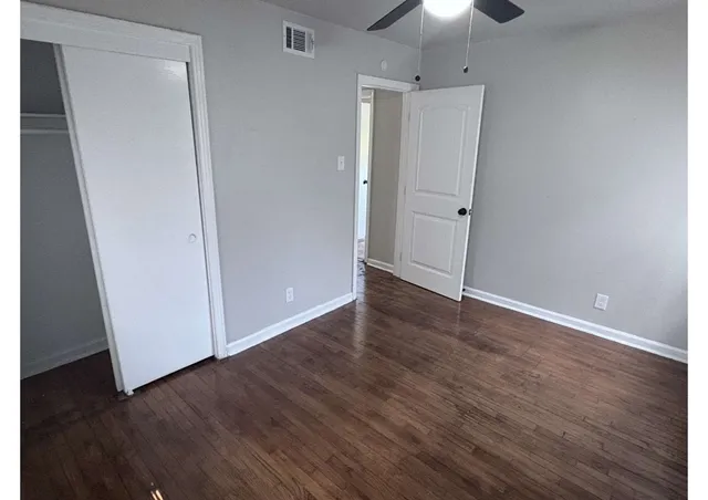 $1,900 | 5923 Van Fleet Street, Houston, TX 77033