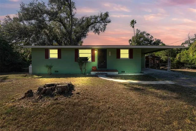 $329,900 | 906 Stanberry Drive, Brandon, FL 33511