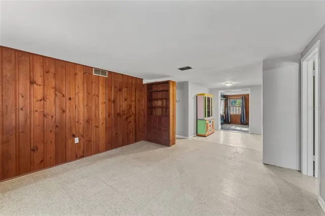 $329,900 | 906 Stanberry Drive, Brandon, FL 33511