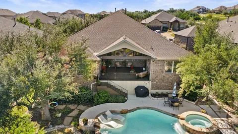 $950,000 | 290 Brentwood Drive, Austin, TX 78737