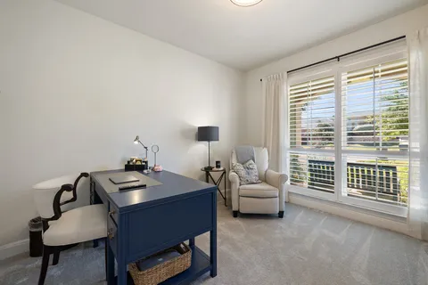 $950,000 | 290 Brentwood Drive, Austin, TX 78737