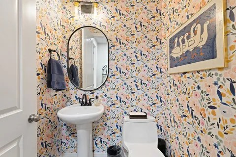 $950,000 | 290 Brentwood Drive, Austin, TX 78737