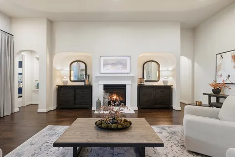 $950,000 | 290 Brentwood Drive, Austin, TX 78737