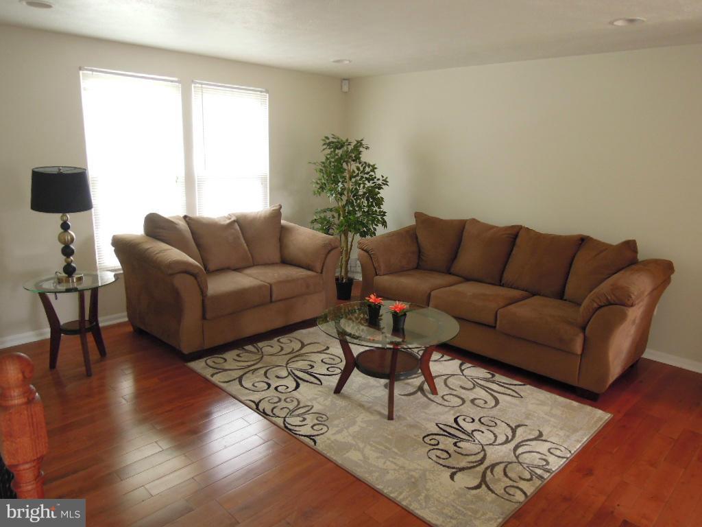 4111 Dutch Mill Road Randallstown, MD 21133 - Photo 3 of 18 Living Room