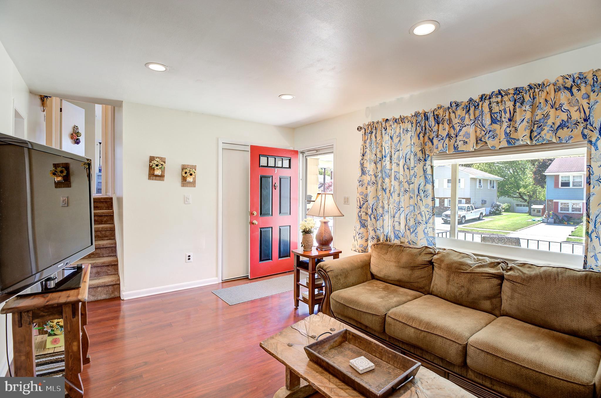 71 Valley View Road Hamilton, NJ 08620 - Photo 8 of 32