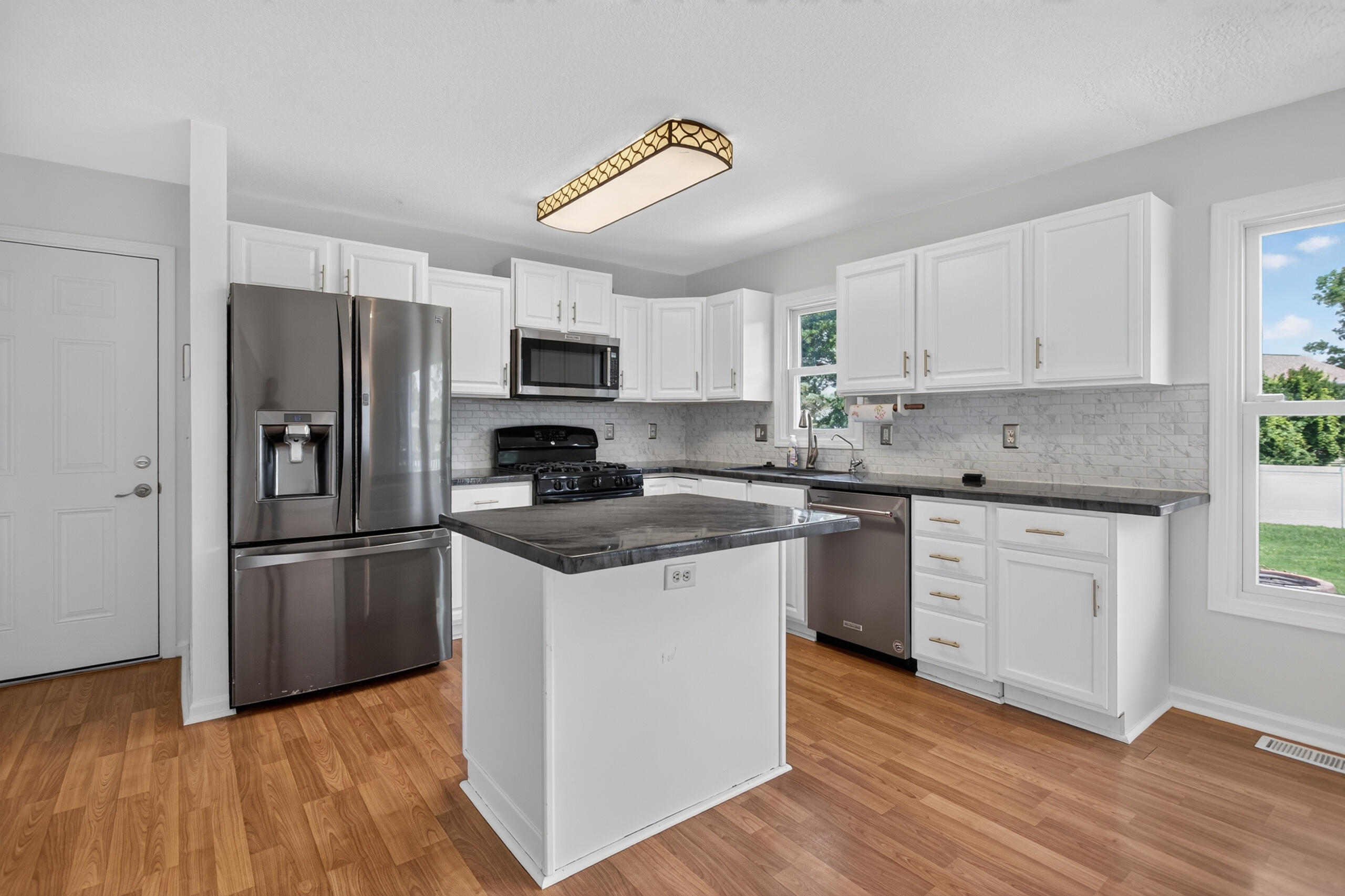 7698 Dalton Road Onsted, MI 49265 - Photo 15 of 62 kitchen