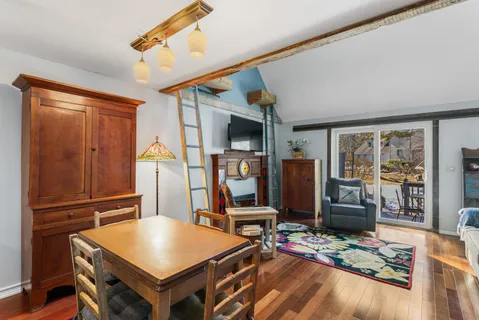 $329,999 | 5 Glengarry Drive, Unit 5, Stratham, NH 03885