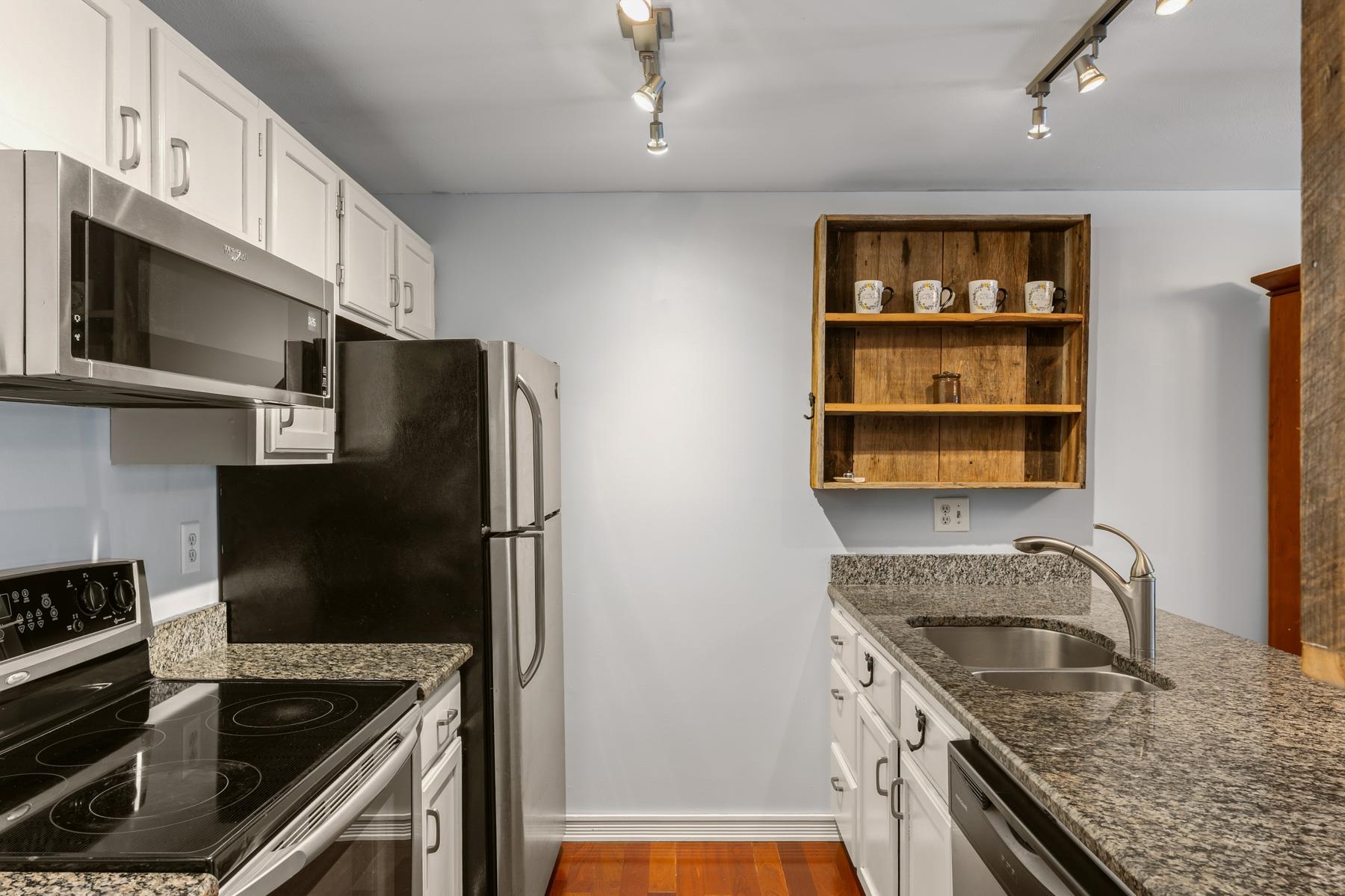 5 Glengarry Drive, Unit 5 Stratham, NH 03885 - Photo 8 of 33