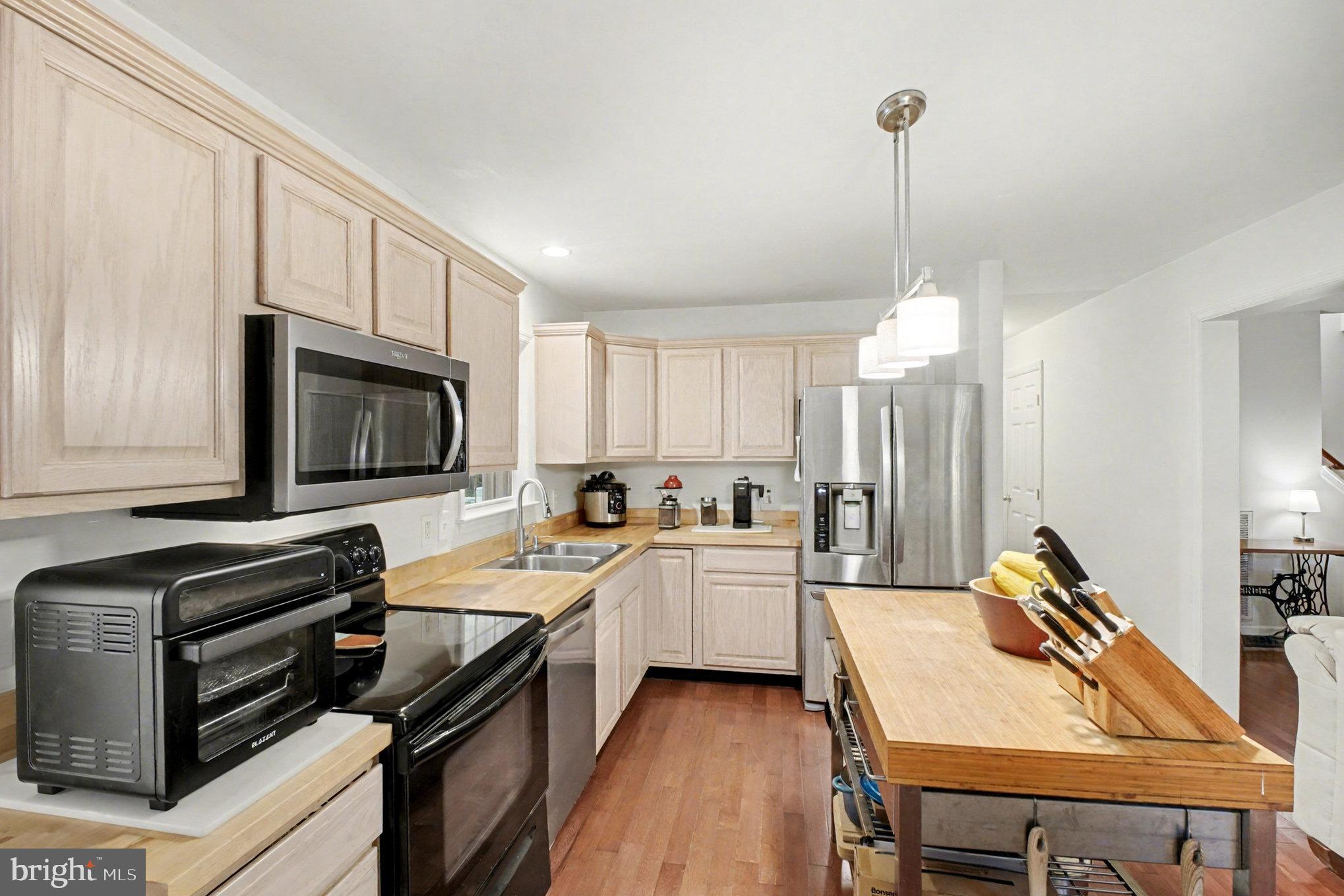 88 Carter Way Montross, VA 22520 - Photo 13 of 68 Kitchen with island