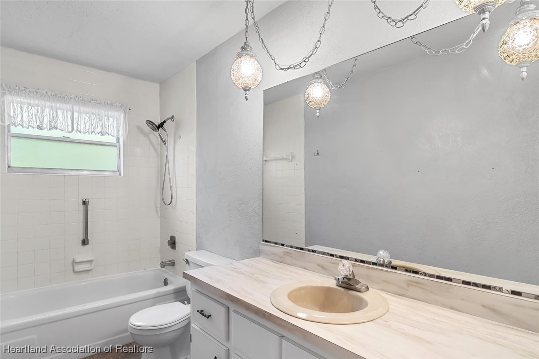 7801 Pine Glen Road Sebring, FL 33876 - Photo 26 of 50 BATHROOM