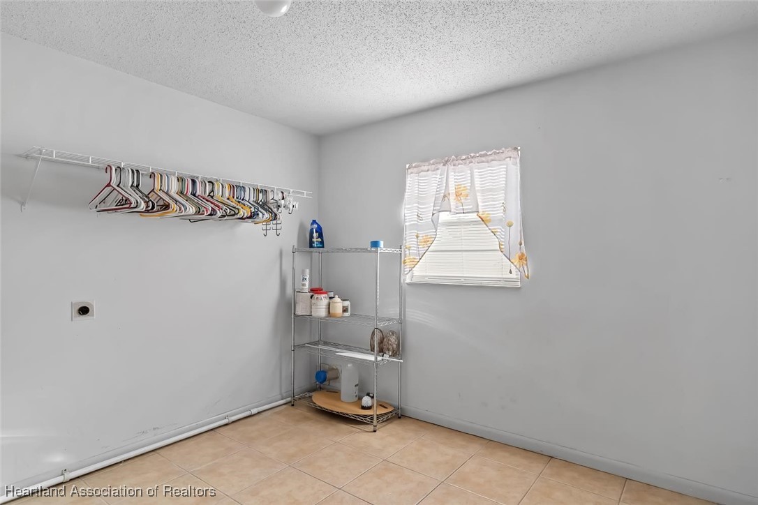 7801 Pine Glen Road Sebring, FL 33876 - Photo 28 of 50 LAUNDRY ROOM