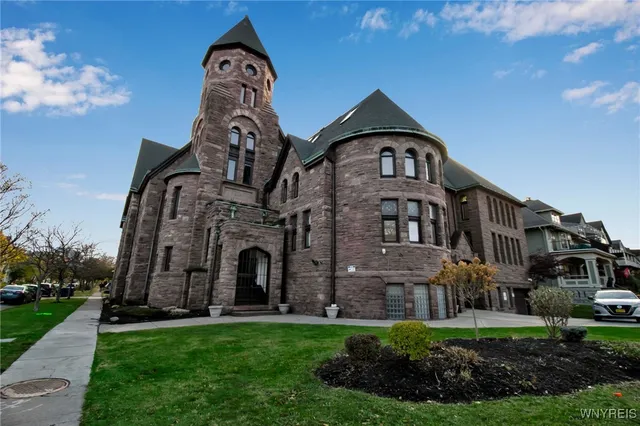 $270,000 | 231 Richmond Avenue, Buffalo, NY 14222