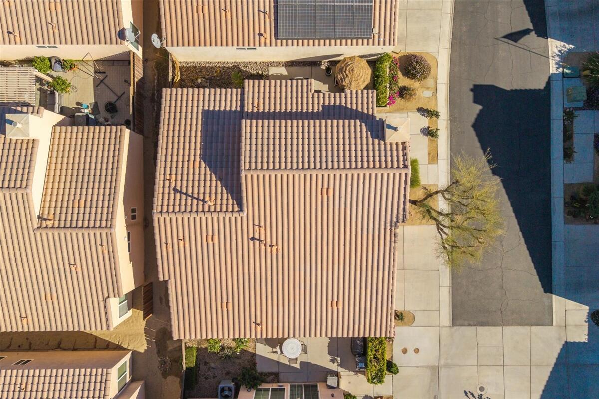 47795 Soft Moonlight La Quinta, CA 92253 - Photo 37 of 44 a view of a balcony with a door