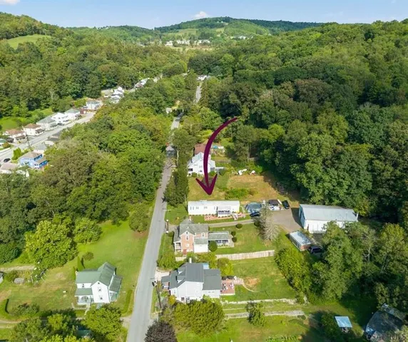 $38,500 | 248 Thomas Street, Hollsopple, PA 15935