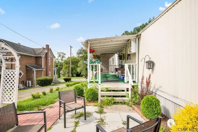 $38,500 | 248 Thomas Street, Hollsopple, PA 15935