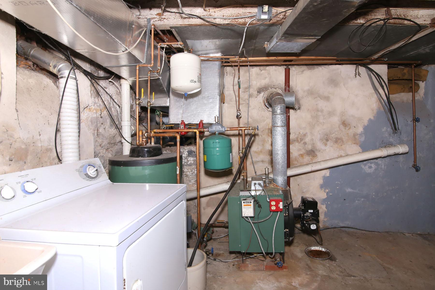 150 Anthracite Road Lebanon, PA 17042 - Photo 51 of 57 a utility room with dryer and washer