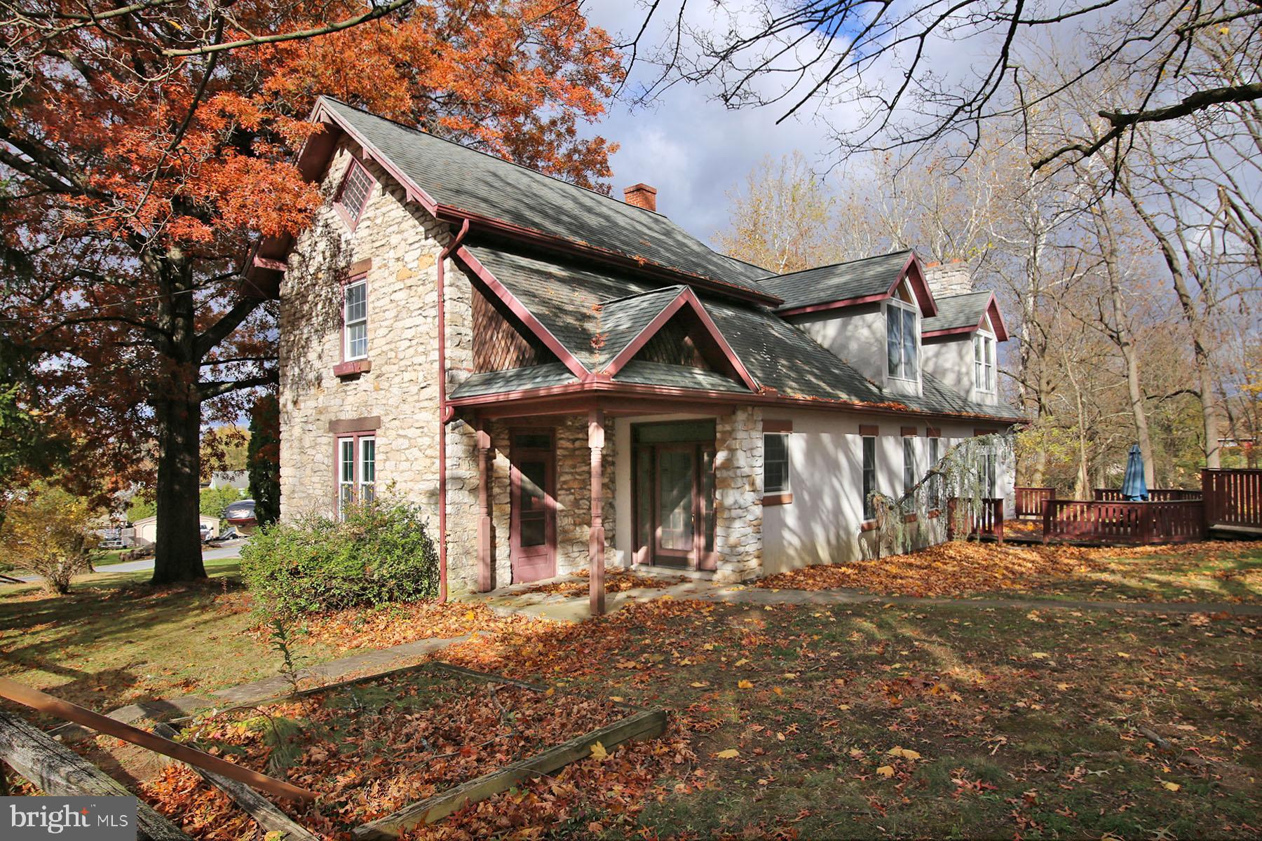 150 Anthracite Road Lebanon, PA 17042 - Photo 6 of 57 a front view of a house with a yard