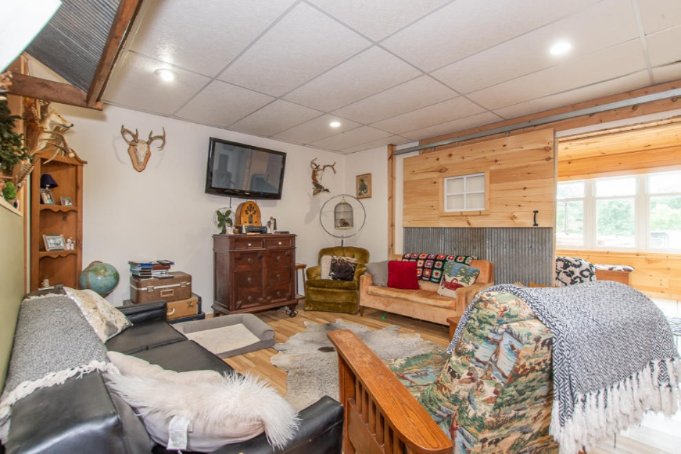 9423 South Banfield Road Dowling, MI 49050 - Photo 9 of 15 RN5_9758