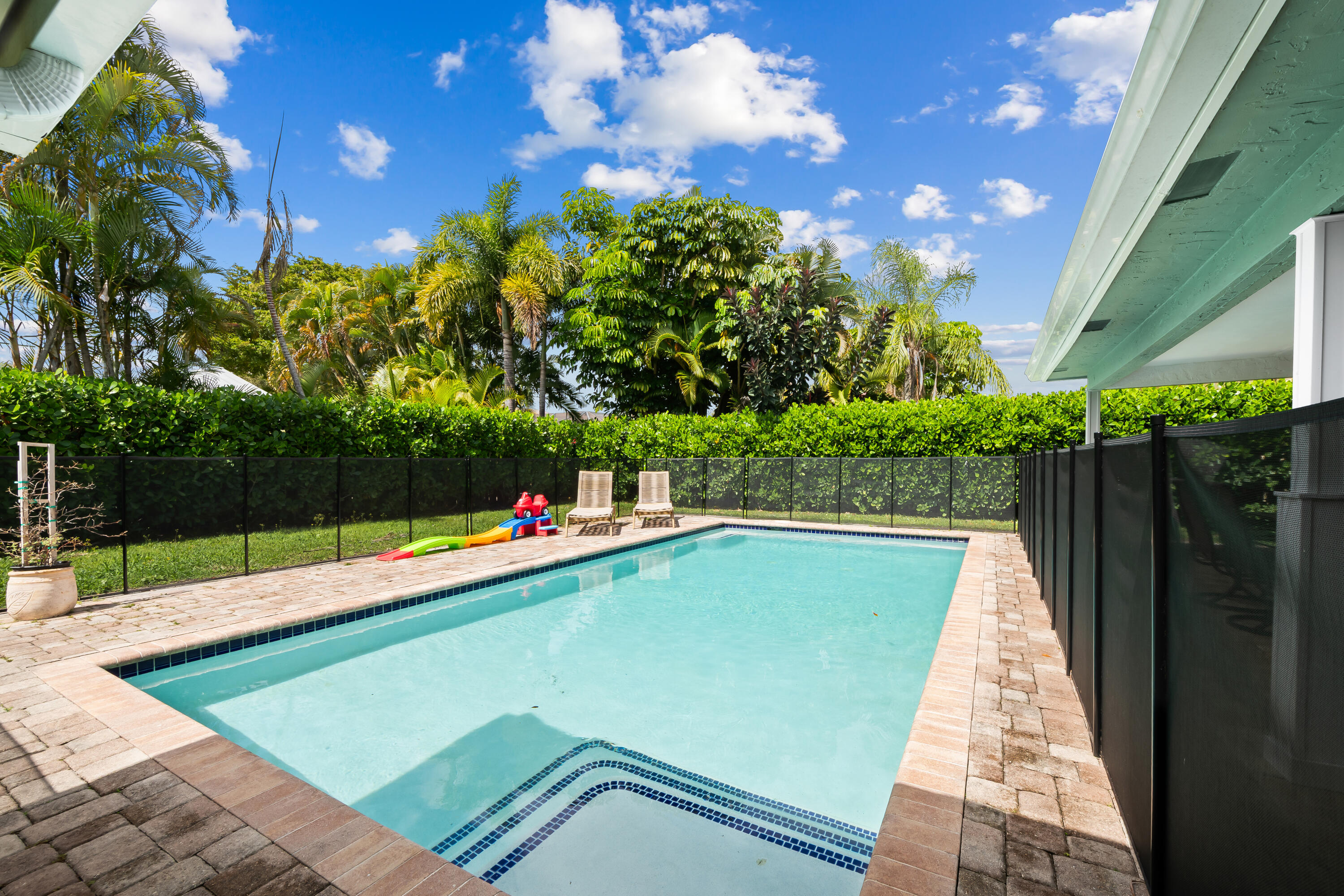 3333 Northwest 26th Court Boca Raton, FL 33434 - Photo 23 of 41 a view of a backyard