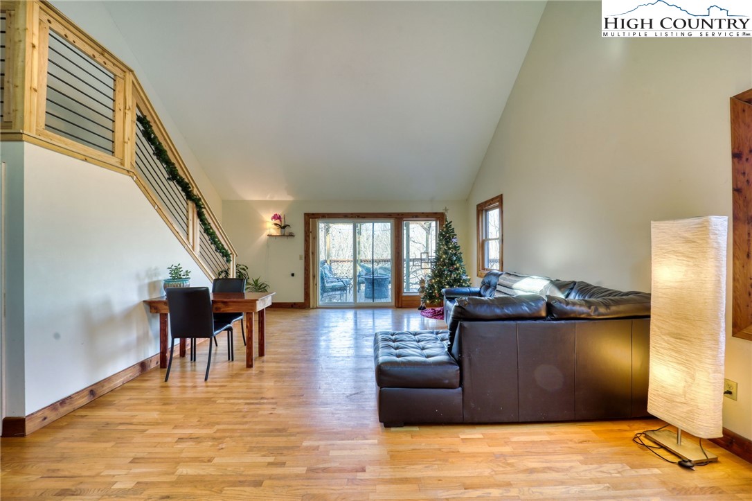 584 Snowridge Road Banner Elk, NC 28604 - Photo 4 of 32 Gallery Image 4