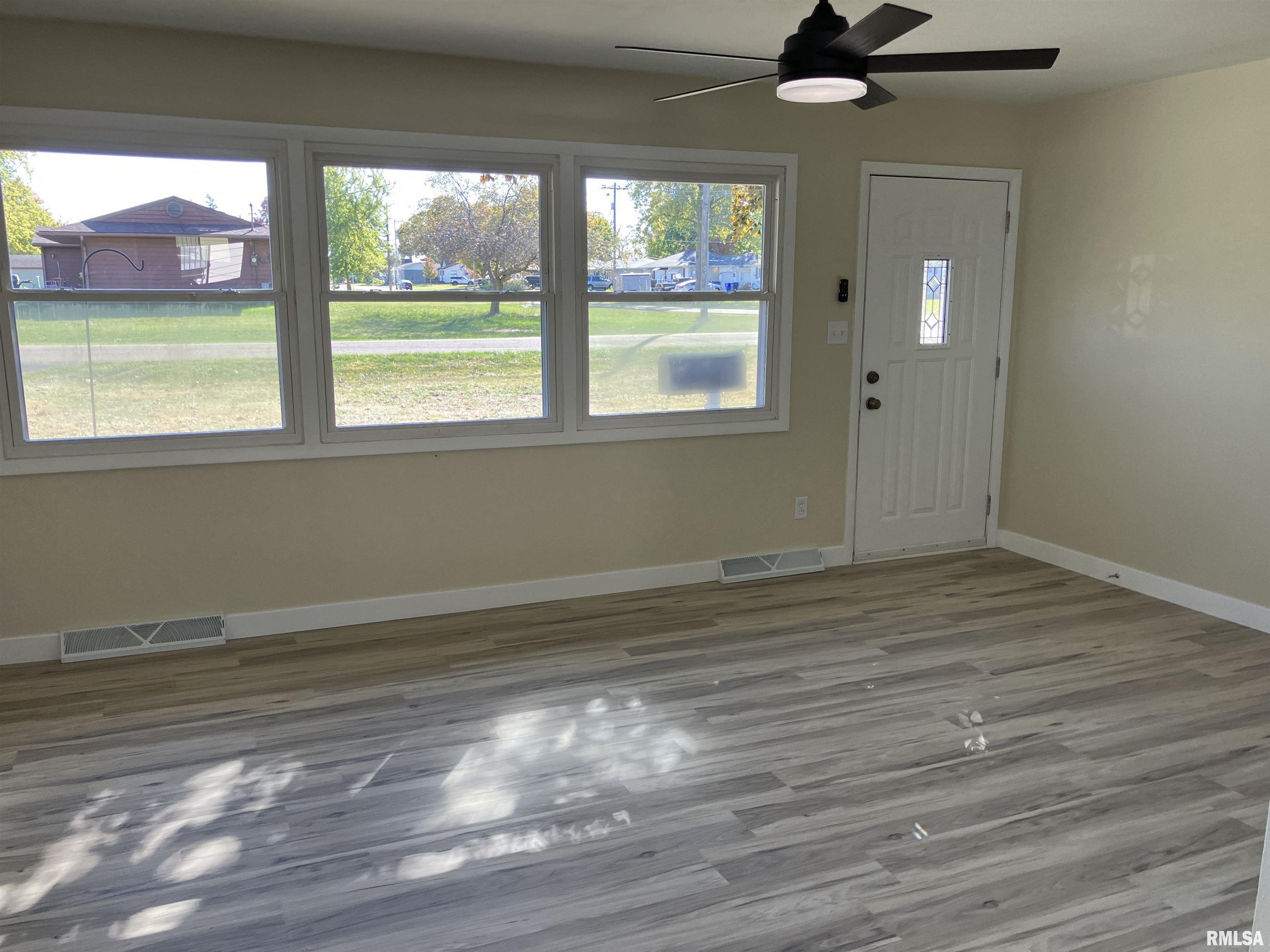 400 East Garfield Street Kewanee, IL 61443 - Photo 8 of 34