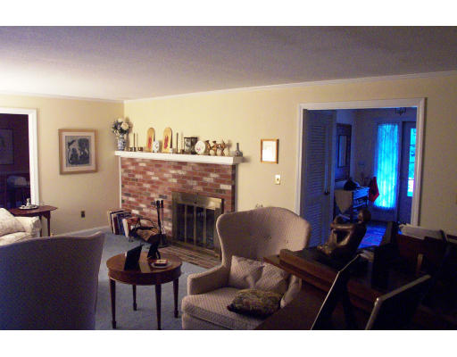 2 Normandy Row Topsfield, MA 01983 - Photo 4 of 20
