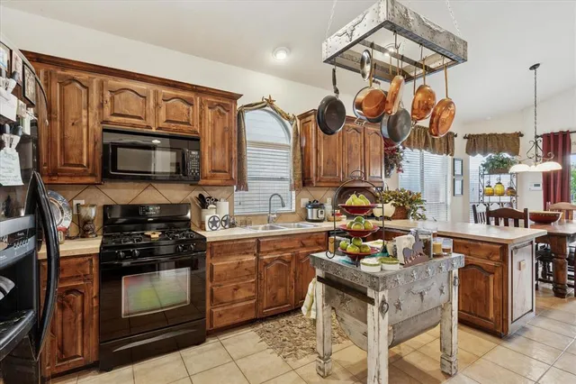 $299,500 | 10076 Bull Run, Fort Worth, TX 76177