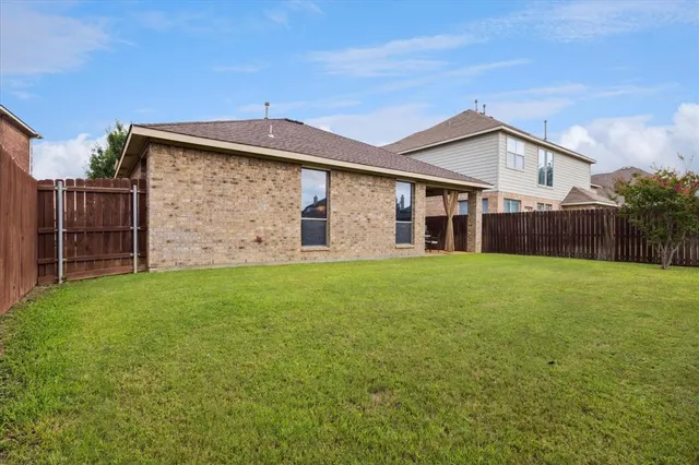 $299,500 | 10076 Bull Run, Fort Worth, TX 76177