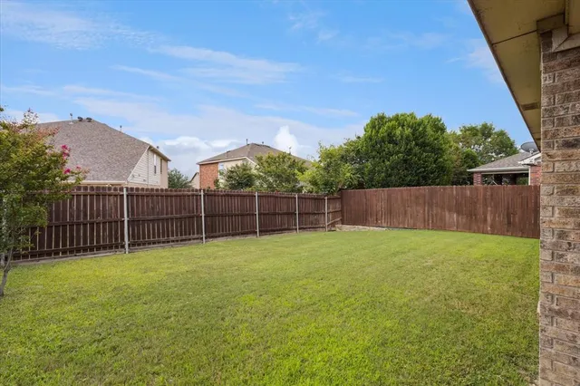 $299,500 | 10076 Bull Run, Fort Worth, TX 76177